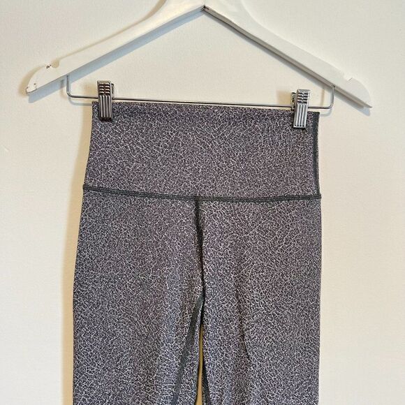 Lululemon Wunder Under Black & White Crop High-Rise Leggings - Picture 4 of 8